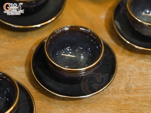 Bộ ấm chén quả hồng men hỏa biến kẻ chỉ vàng, 300ml