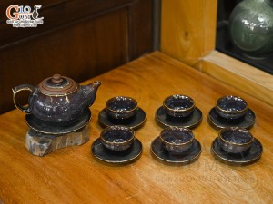 Bộ ấm chén quả hồng men hỏa biến kẻ chỉ vàng, 300ml