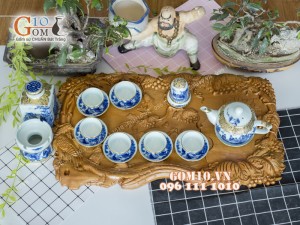 Bộ ấm chén quả hồng men lam họa tiết Trúc Lâm Thất Hiền đầy đủ phụ kiện, bọc đồng