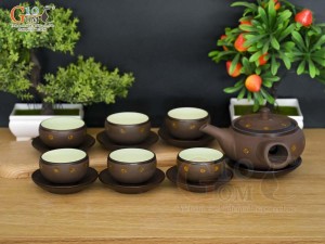 Bộ ấm chén quai ngang, gốm hồng sa khắc sao vàng, 300ml