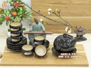 Bộ ấm chén quai ngang men hỏa biến gấm quẹt
