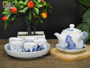 Bộ ấm chén quai ngang men lam cổ họa tiết Trúc Lâm Thất Hiền kẻ chỉ viền vàng kim khay tròn, 200ml