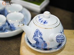 Bộ ấm chén quai ngang men lam cổ họa tiết Trúc Lâm Thất Hiền kẻ chỉ viền vàng kim khay tròn, 200ml