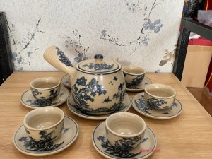 Bộ ấm chén quai ngang men rạn cổ cảnh sơn thuỷ, 350ml