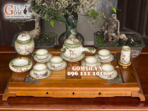 Bộ ấm chén quai ngang men vuốt đầy đủ phụ kiện, vẽ hoa Đào đỏ