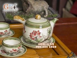 Bộ ấm chén quai ngang men vuốt, vẽ sen
