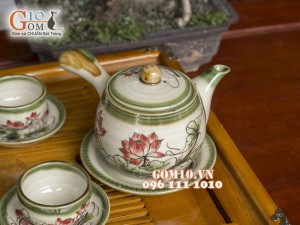 Bộ ấm chén quai ngang men vuốt, vẽ sen