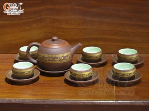 Bộ ấm chén quai tròn gốm chỉ đỏ họa tiết trống đồng, 300ml