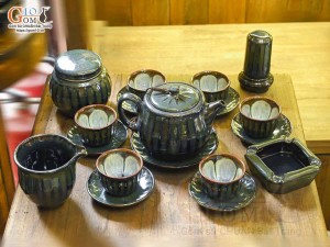 Bộ ấm chén quai tròn men hỏa biến xanh rêu chén lòng hoa, đầy đủ phụ kiện 350ml