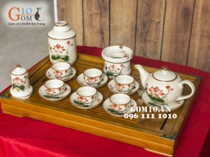 Bộ ấm chén sen đỏ men kem, đầy đủ phụ kiện