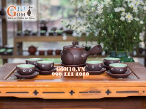 Bộ ấm chén dáng cao quai ngang gốm hồng sa, khắc sao trắng, 350ml