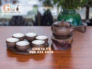 Bộ ấm chén dáng dẹt quai ngang gốm hồng sa, khắc sao vàng khay tròn, 330ml