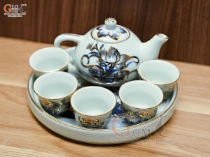 Bộ ấm chén thờ  5 chén men lam vẽ Sen Đại Cát, vẽ vàng 24k
