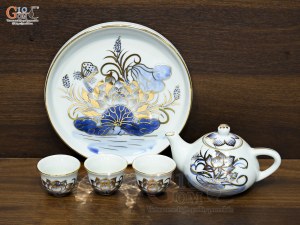 Bộ ấm chén thờ 3 chén men lam vẽ Sen Đại Cát vẽ vàng