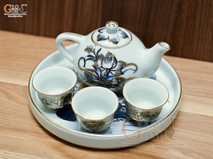 Bộ ấm chén thờ 3 chén men lam vẽ Sen Đại Cát, vẽ vàng 24k