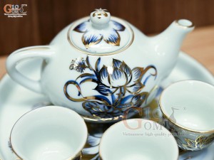 Bộ ấm chén thờ 3 chén men lam vẽ Sen Đại Cát, vẽ vàng 24k