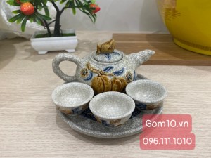 Bộ ấm chén thờ 3 men rạn đắp nổi đào