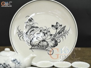 Bộ ấm chén thờ men bóng vẽ hoa Sen đen, 150ml