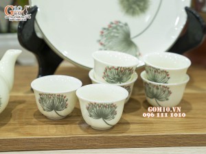 Bộ ấm chén thờ men kem vẽ Bồ Công Anh