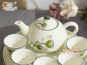 Bộ ấm chén thờ men kem vẽ Đài sen, 150ml