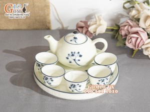 Bộ ấm chén thờ men kem vẽ hoa Sen đen, 150ml