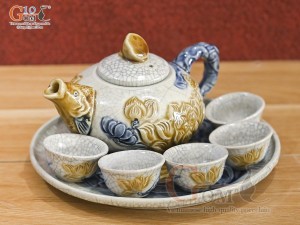 Bộ ấm chén thờ men rạn đắp nổi cá chép hoa sen