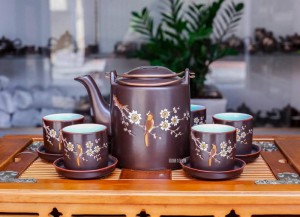 Bộ ấm chén tích hoa mai trắng - men nâu - chỉ đỏ