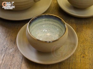 Bộ ấm chén tròn gốm ganh quai đồng lòng hỏa biến, 350ml