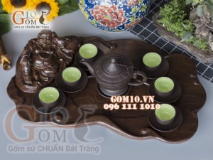 Bộ ấm chén tử sa dáng đèn thần khắc sen