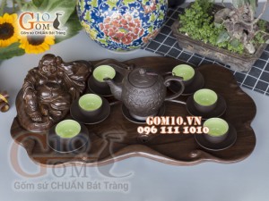 Bộ ấm chén tử sa dáng quả đào khắc sen