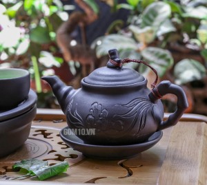 Bộ ấm chén tử sa dáng trúc đen, khay thủng 300ml