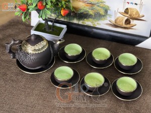 Bộ ấm chén tử sa đắp nổi hoa đào đen, bọc đồng 380ml