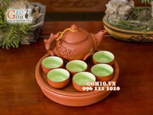 Bộ ấm chén tử sa đắp nổi hoa đào đỏ, khay thủng