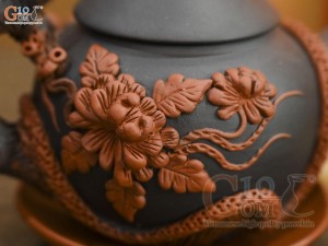 Bộ ấm chén tử sa đắp nổi hoa phù dung đỏ đen 380ml