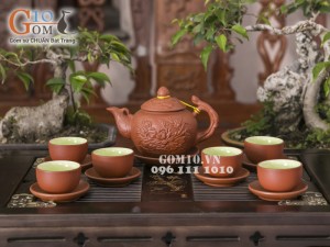 Bộ ấm chén tử sa đắp nổi hoa sen đỏ