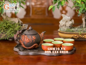 Bộ ấm chén tử sa đắp nổi hoa sen đỏ đen, khay lá sen