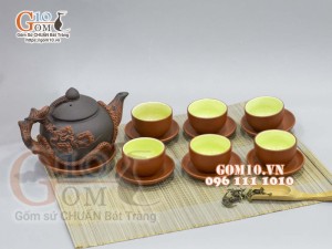 Bộ ấm chén tử sa đắp nổi hoa Tùng đỏ đen, 380ml