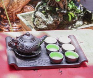 Bộ ấm chén tử sa đắp sen đen, khay chữ nhật 280ml