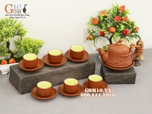 Bộ ấm chén tử sa đắp trúc đỏ, chén lòng xanh 250ml