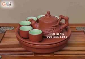 Bộ ấm chén tử sa đắp trúc đỏ chén lòng xanh, khay tròn 250ml