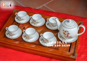 Bộ ấm chén vẽ sen vàng kim
