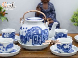 Bộ ấm chén vung lõm men lam cổ vẽ Mai Thọ, 330ml