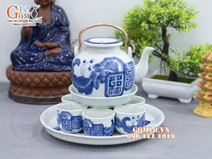 Bộ ấm chén vung lõm men lam cổ vẽ Mai Thọ khay tròn, 330ml