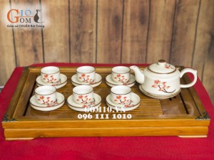 Bộ ấm chén Vuông dẹt sen hồng men kem