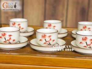 Bộ ấm chén Vuông dẹt sen hồng men kem