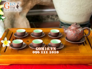 Bộ ấm chén vuông gốm khắc đào đỏ