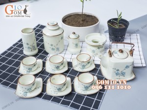 Bộ ấm chén Vuông quai đồng đào xanh men kem chỉ nâu, đầy đủ phụ kiện