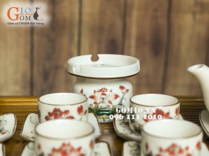 Bộ ấm chén Vuông quai đồng sen đỏ men kem, đầy đủ phụ kiện