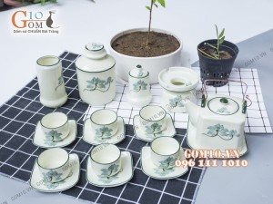 Bộ ấm chén Vuông quai đồng sen xanh men kem, đầy đủ phụ kiện
