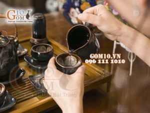 Bộ ấm dáng siêu men hỏa biến chén lòng hoa, đầy đủ phụ kiện 